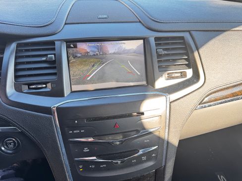 Used 2014 Lincoln MKS AWD w/ Equipment Group 101A image 9