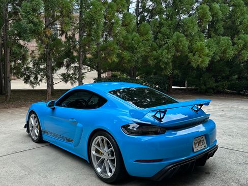 Used 2021 Porsche 718 Cayman GT4 image 9