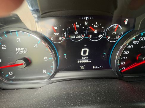 Used 2019 GMC Yukon Denali w/ Open Road Package AWD/4WD image 8