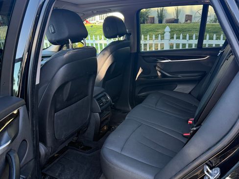 Used 2015 BMW X5 xDrive35d image 9
