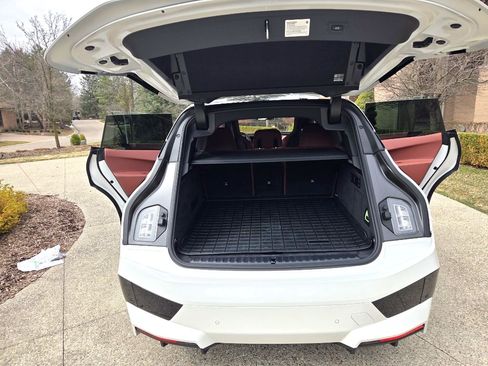 Used 2023 BMW iX xDrive50 w/ Premium Package image 15