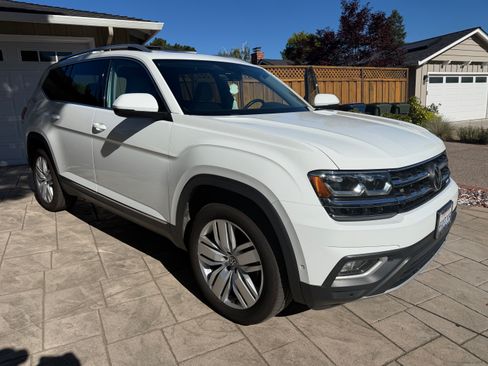 Used 2019 Volkswagen Atlas SEL Premium AWD/4WD image 4