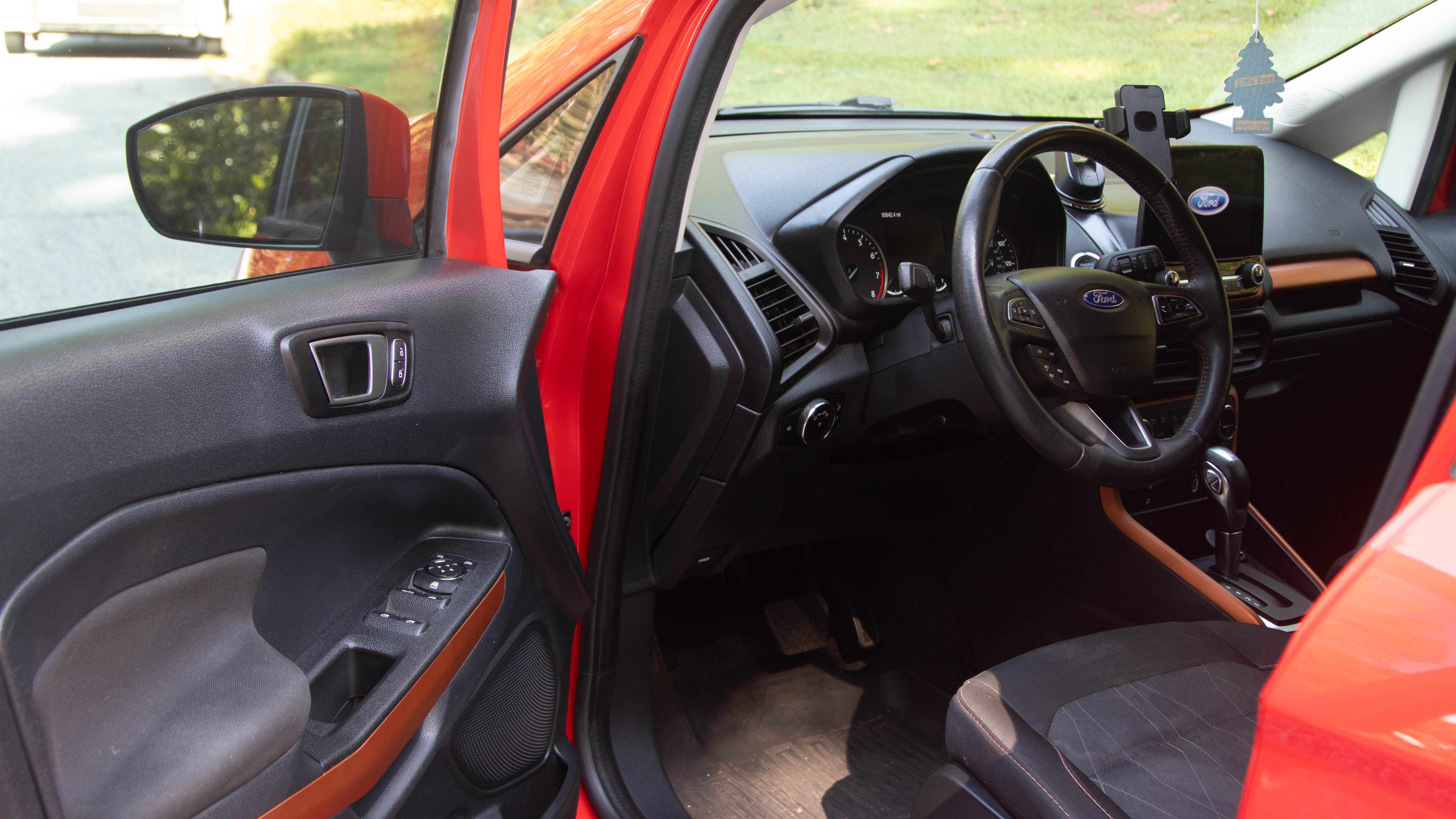 Used 2021 Ford EcoSport SE w/ SE Convenience Package FWD image 11