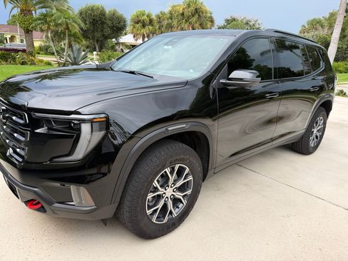 Used 2026 GMC Acadia AT4 w/ Luxury Package AWD/4WD image 2