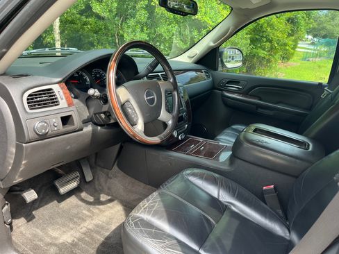Used 2008 GMC Yukon XL Denali AWD/4WD image 10