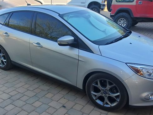 Used 2013 Ford Focus SE image 1