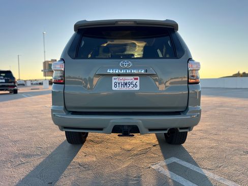 Used 2022 Toyota 4Runner TRD Sport w/ Technology Package image 8