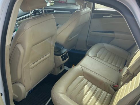 Used 2015 Ford Fusion SE w/ Equipment Group 202A image 14