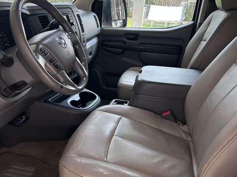 Used 2012 Nissan NV 3500 SL w/ Technology Pkg image 11