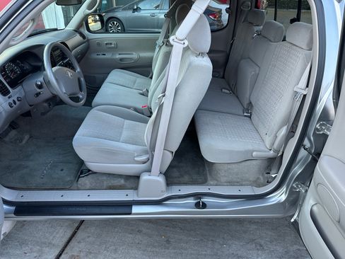 Used 2005 Toyota Tundra SR5 image 8