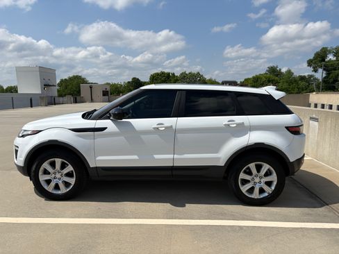 Used 2017 Land Rover Range Rover Evoque SE Premium AWD/4WD image 4