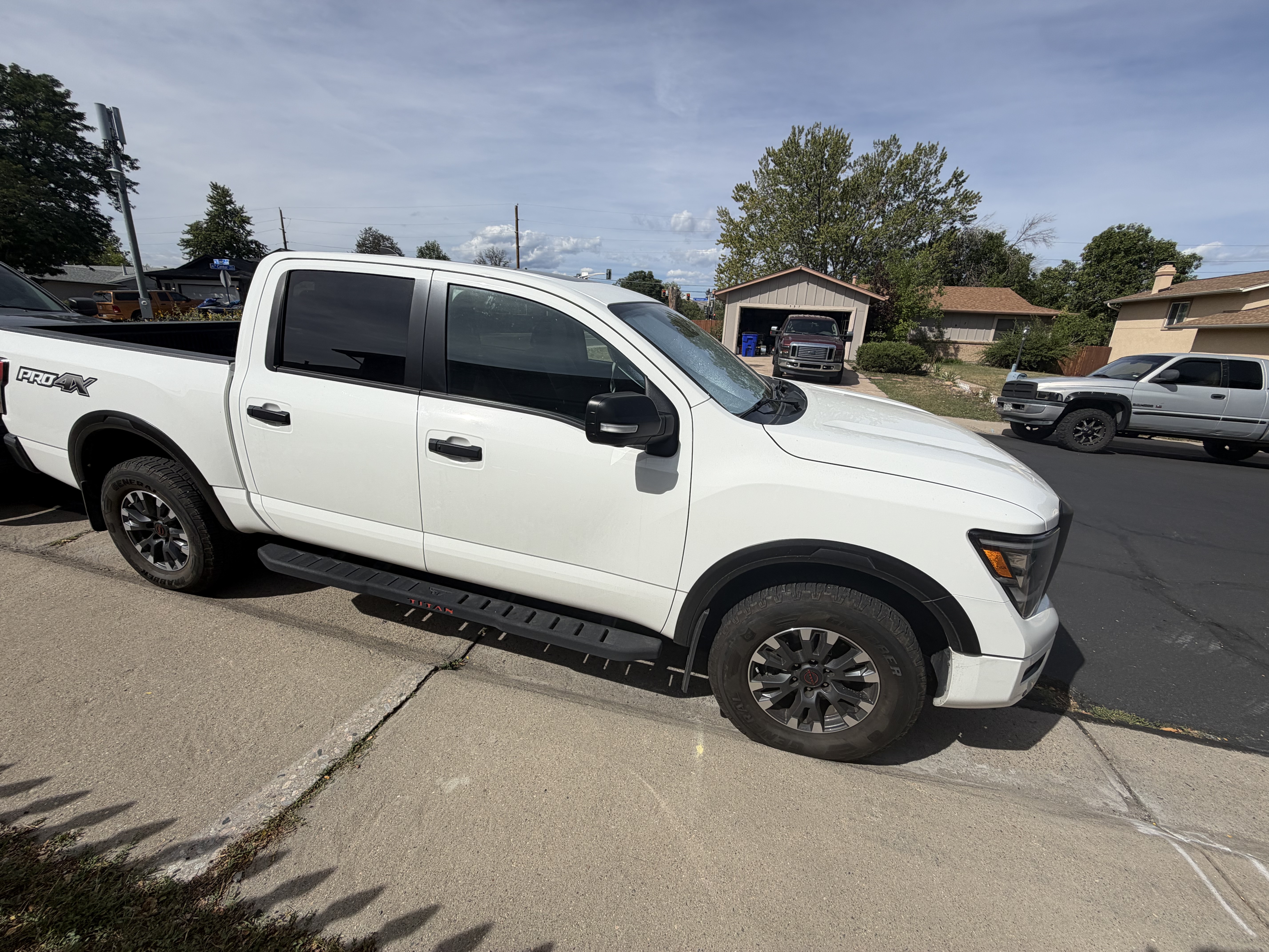 Used 2023 Nissan Titan PRO-4X w/ Pro-4x Convenience Package AWD/4WD image 2