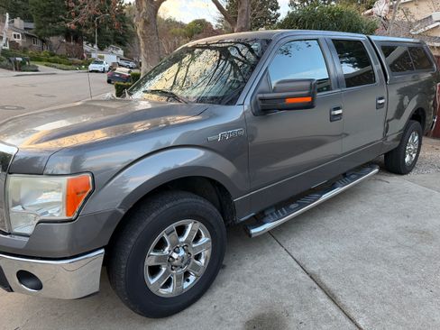 Used 2013 Ford F150 XLT w/ Luxury Equipment Group image 4