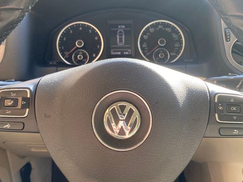 Used 2016 Volkswagen Tiguan SE image 10