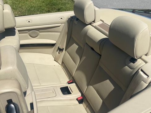 Used 2010 BMW 328i Convertible RWD image 9