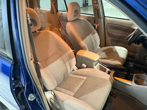 Used 2004 Toyota RAV4 2WD image 27