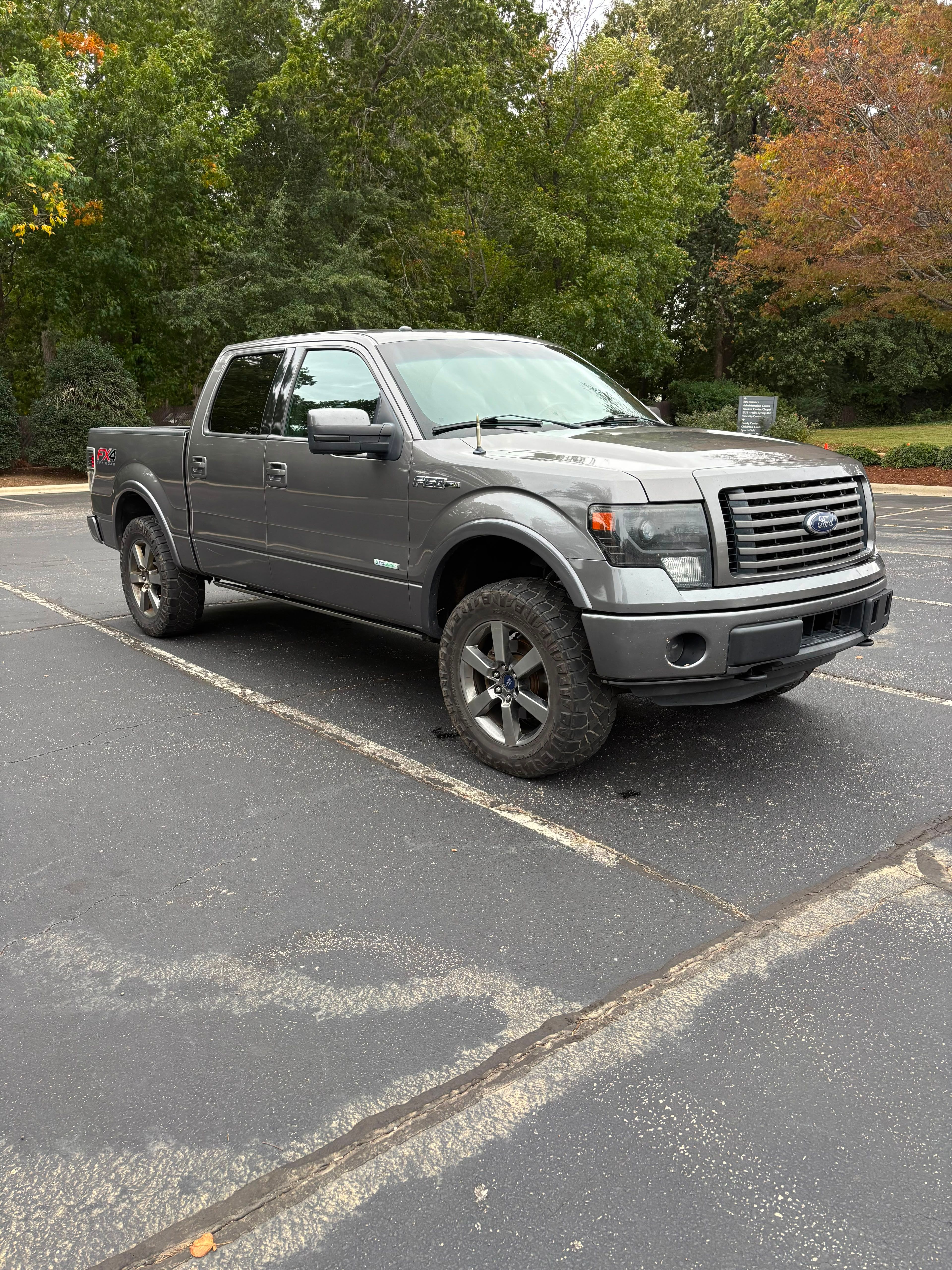 Used 2014 Ford F150 FX4 w/ Equipment Group 402A Luxury AWD/4WD image 1