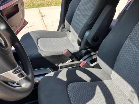 Used 2008 Chevrolet HHR LT FWD image 8