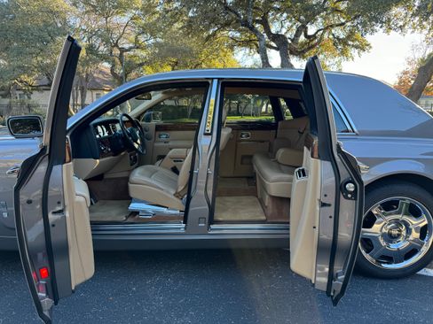 Used 2007 Rolls-Royce Phantom Sedan image 8