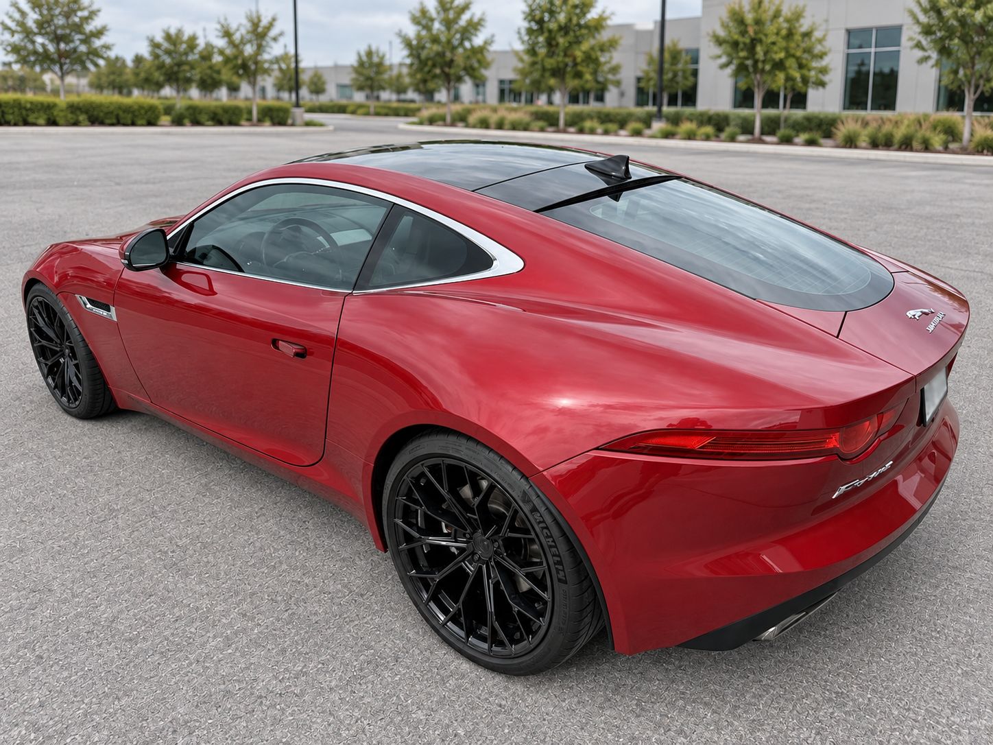 Used 2016 Jaguar F-TYPE Coupe RWD image 6