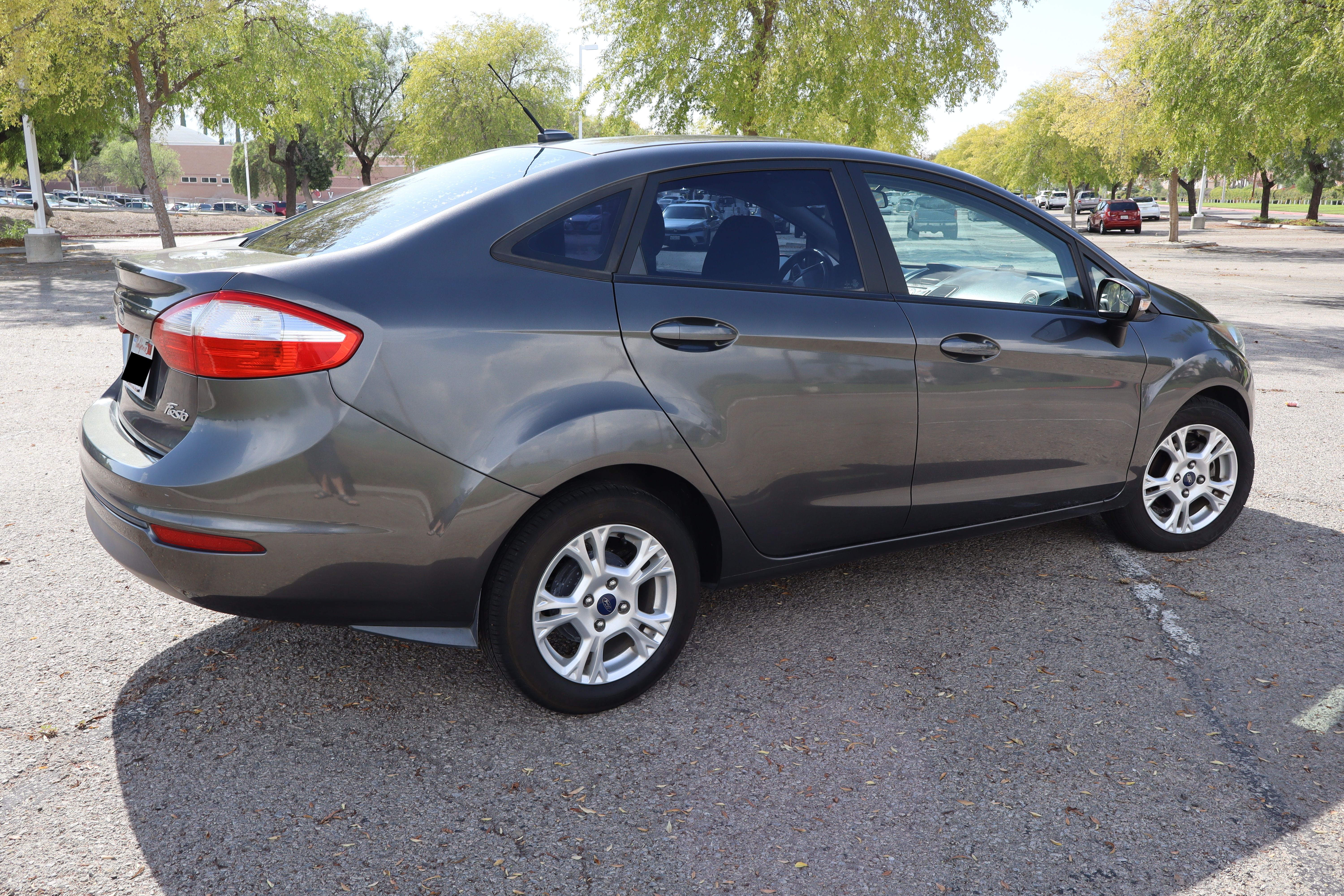 Used 2015 Ford Fiesta SE FWD image 8
