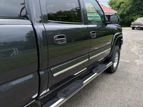 Used 2003 Chevrolet Silverado 2500 LT AWD/4WD image 10