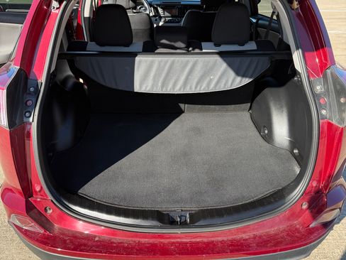 Used 2018 Toyota RAV4 XLE w/ Plus Extra Value Package image 8