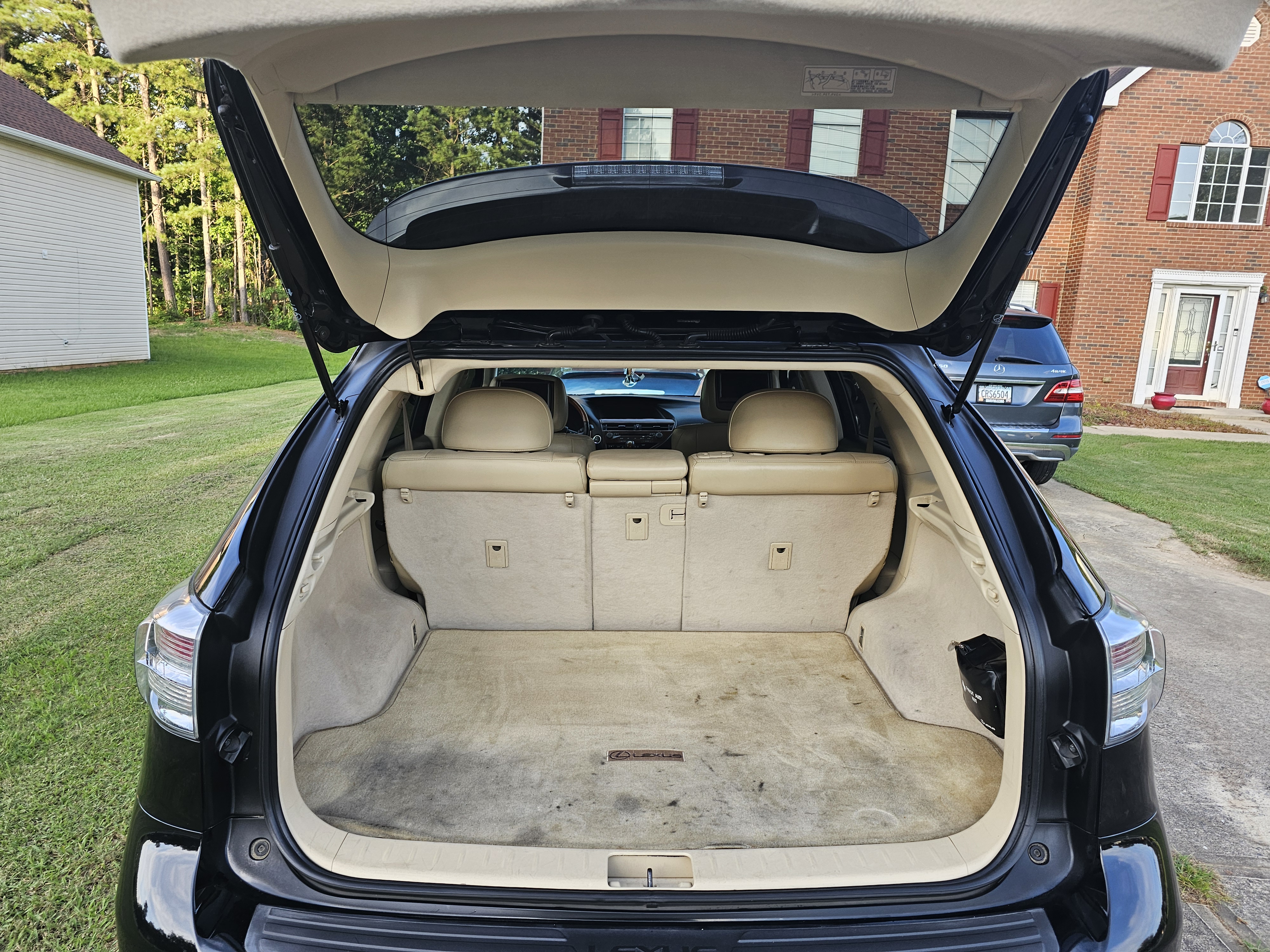 Used 2011 Lexus RX 350 2WD w/ Premium Pkg image 1