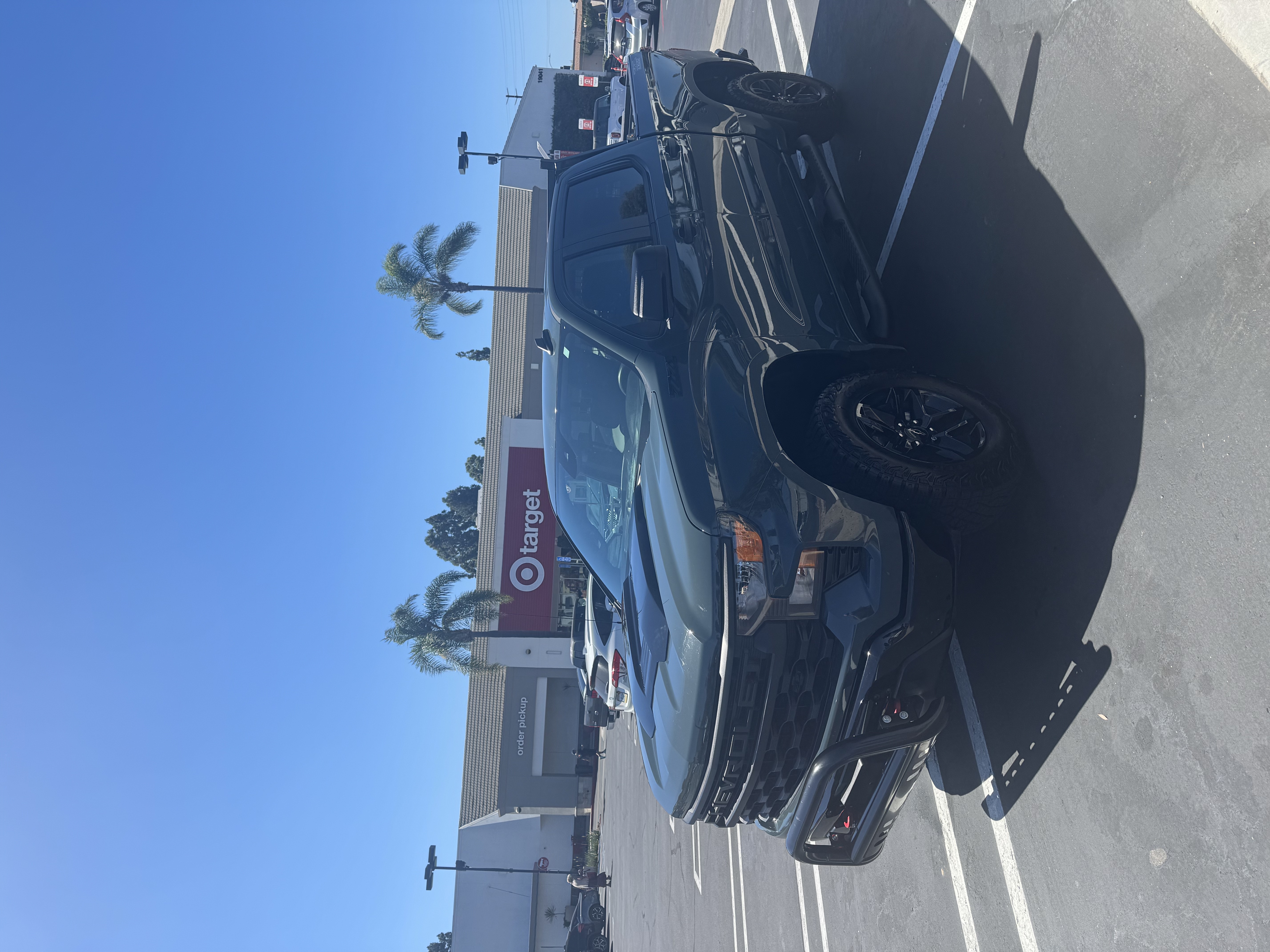 Used 2025 Chevrolet Silverado 1500 Custom Trail Boss w/ LPO, Utility Wall Package AWD/4WD image 1