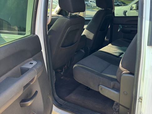 Used 2010 GMC Sierra 1500 SL RWD image 9