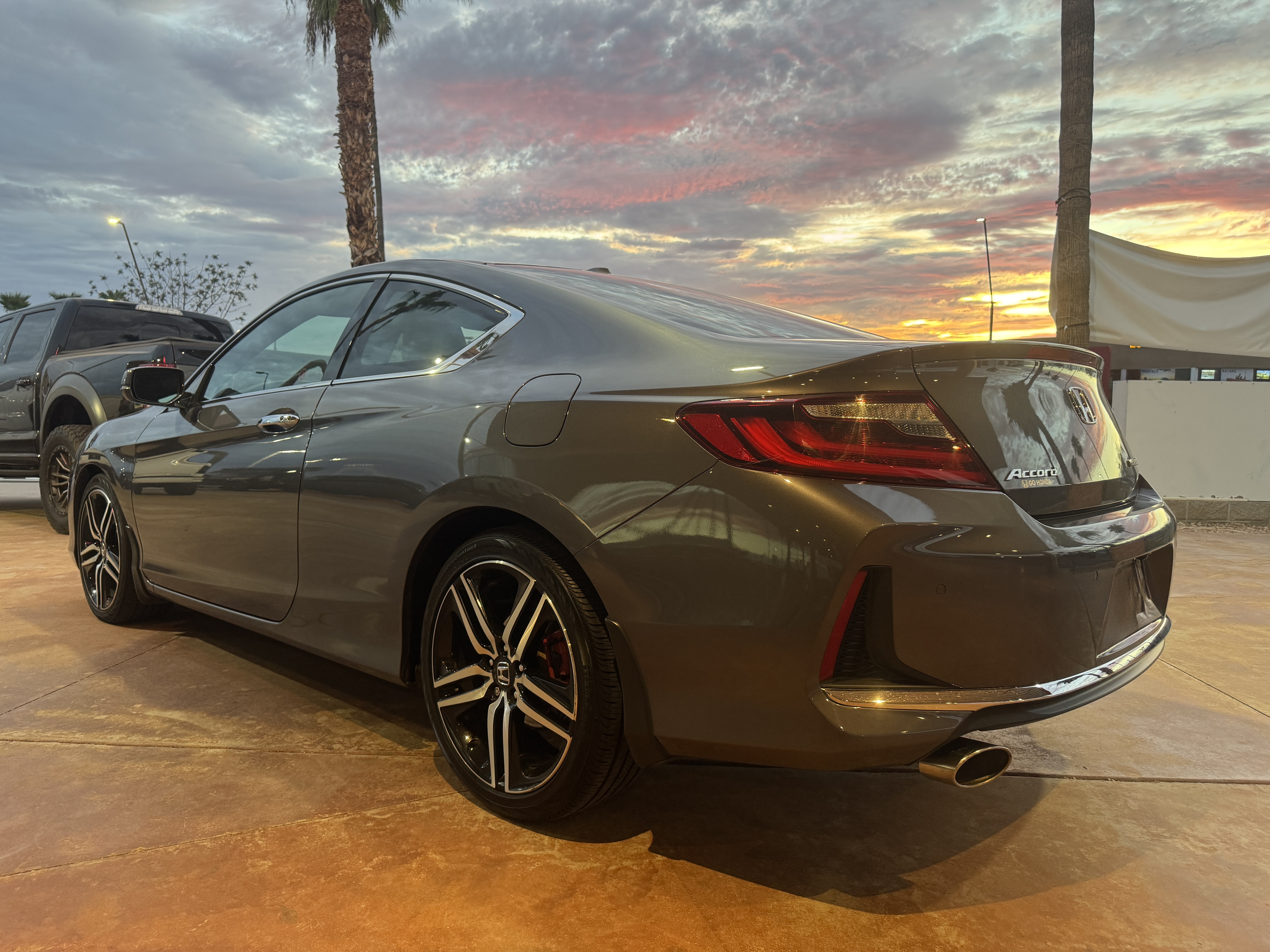 Used 2017 Honda Accord EX-L image 6