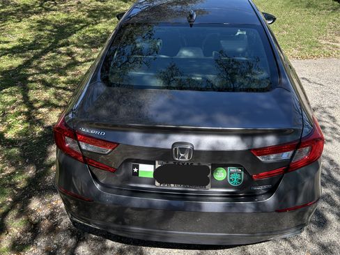 Used 2018 Honda Accord Hybrid image 8