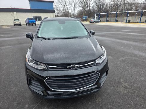 Used 2021 Chevrolet Trax LT w/ Driver Confidence Package image 1