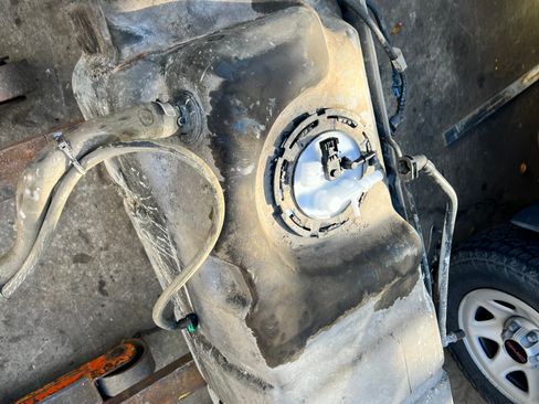 Used 2016 GMC Sierra 1500 Pickup 2D 8 ft image 20