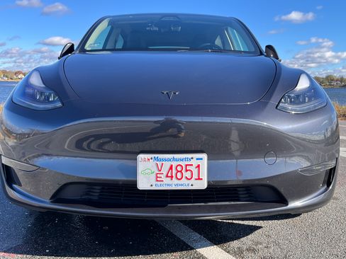 Used 2024 Tesla Model Y Long Range image 20