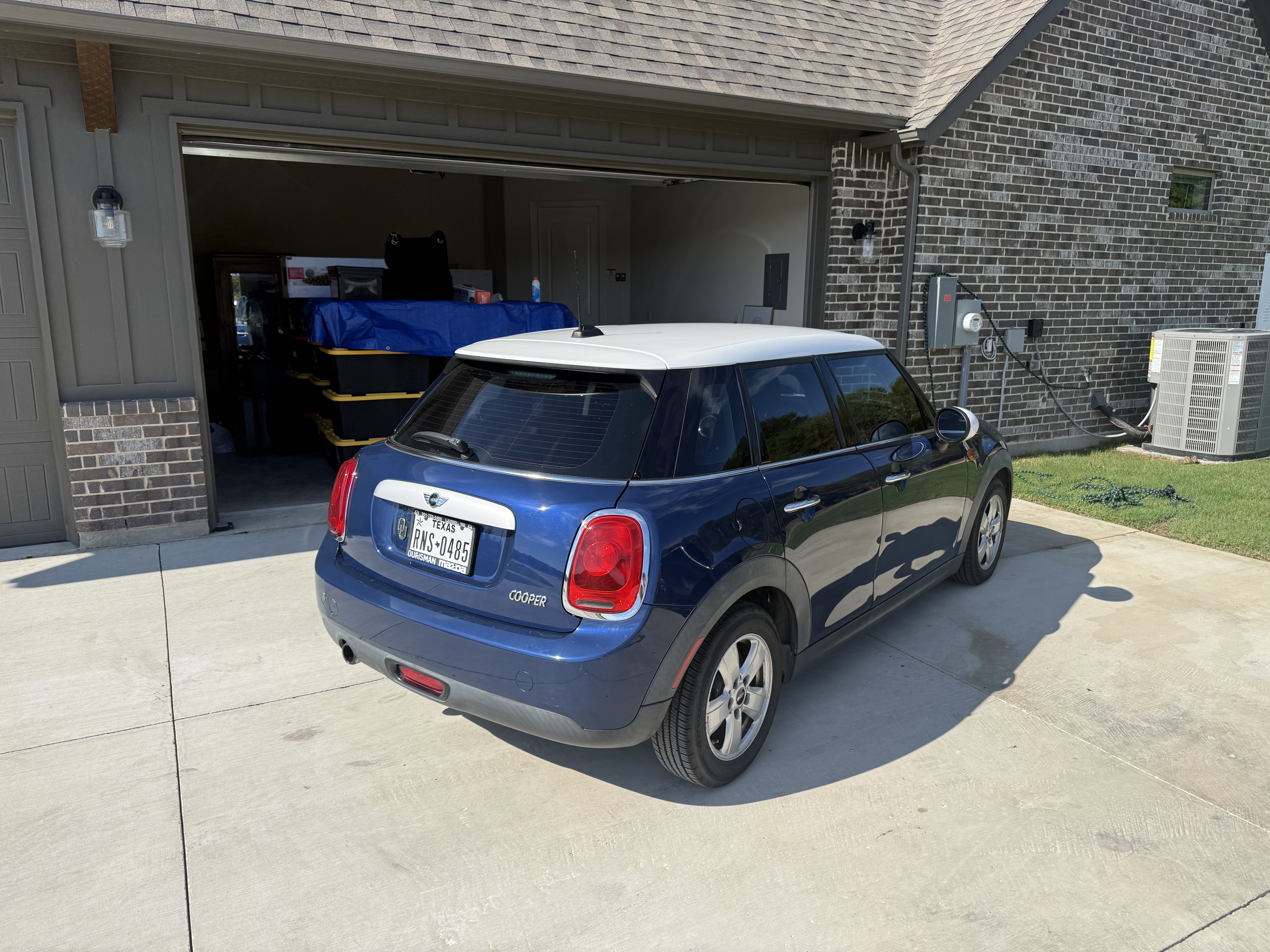 Used 2015 MINI Cooper 4-Door Hardtop FWD image 9