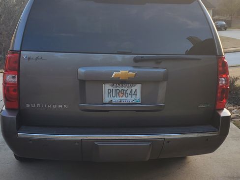 Used 2012 Chevrolet Suburban LTZ image 6