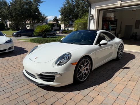 Used 2014 Porsche 911 Carrera S image 11