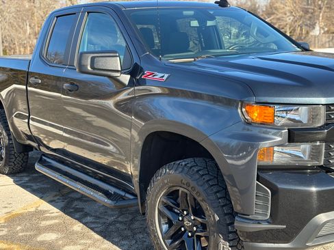 Used 2019 Chevrolet Silverado 1500 Custom Trail Boss w/ Custom Convenience Package image 4