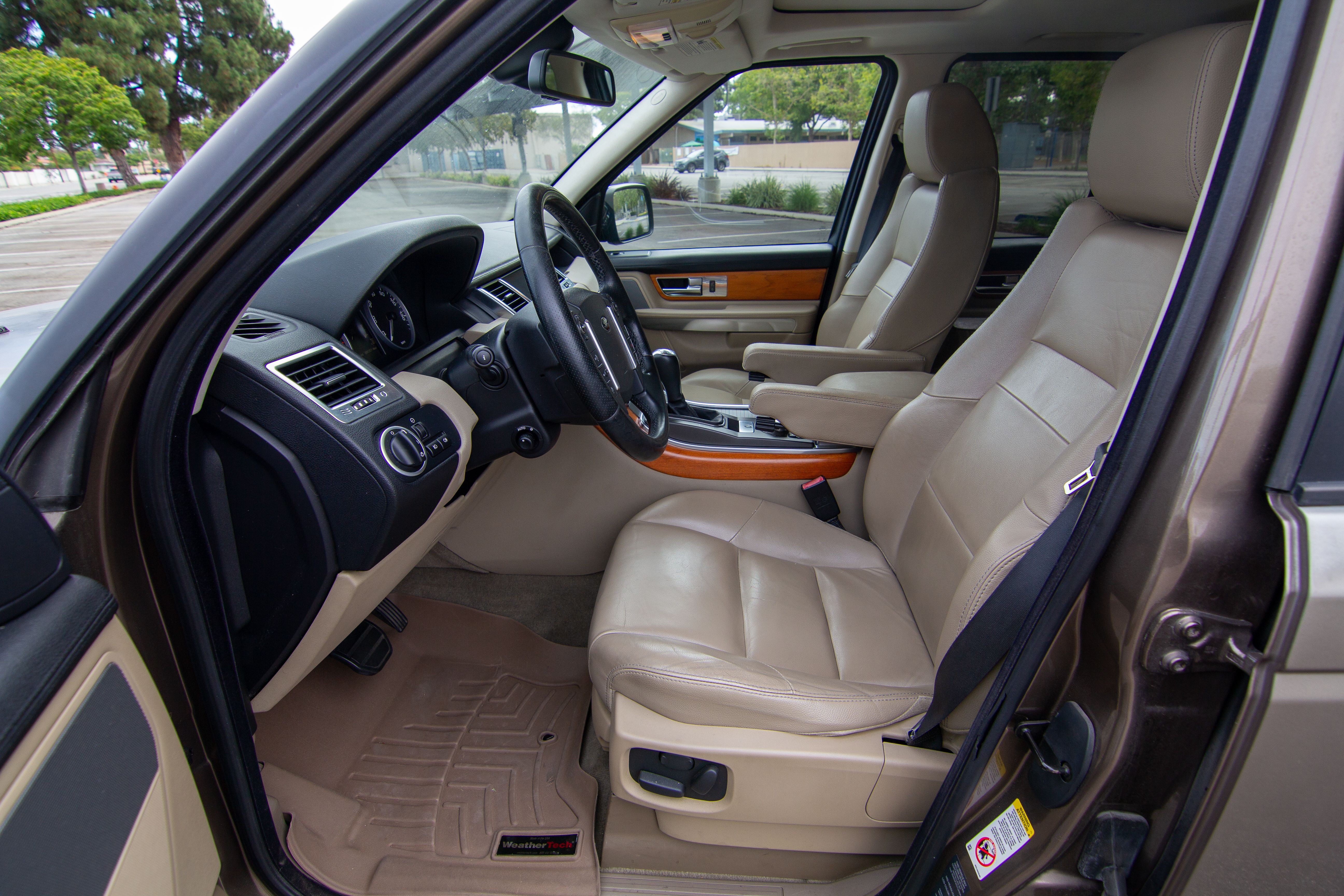 Used 2010 Land Rover Range Rover Sport HSE AWD/4WD image 14