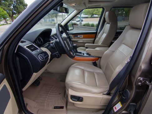 Used 2010 Land Rover Range Rover Sport HSE AWD/4WD image 14