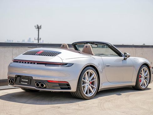 Used 2020 Porsche 911 Carrera 4S AWD/4WD image 12