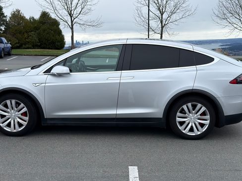 Used 2016 Tesla Model X Performance image 4