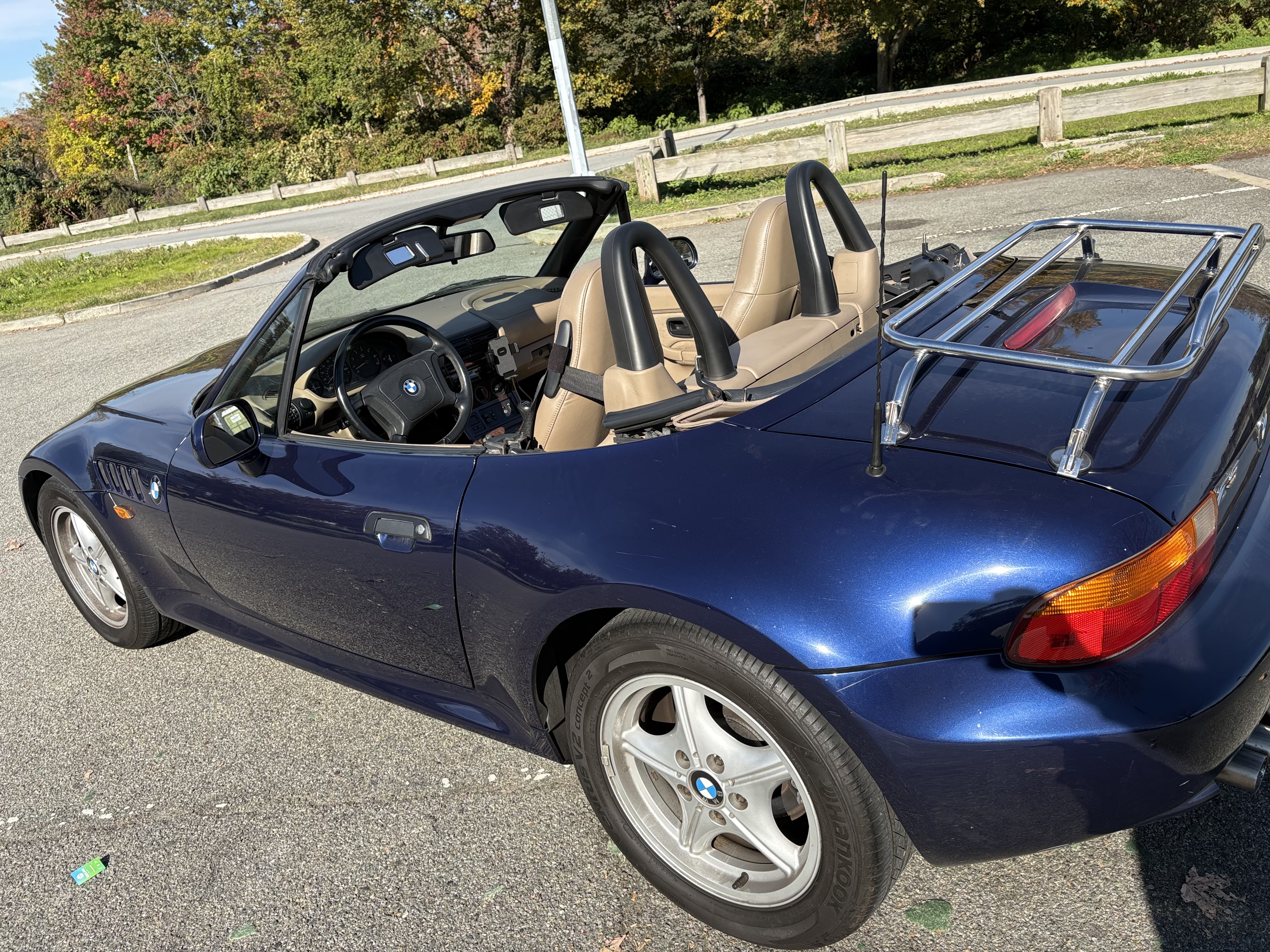 Used 1999 BMW Z3 2.5i RWD image 12