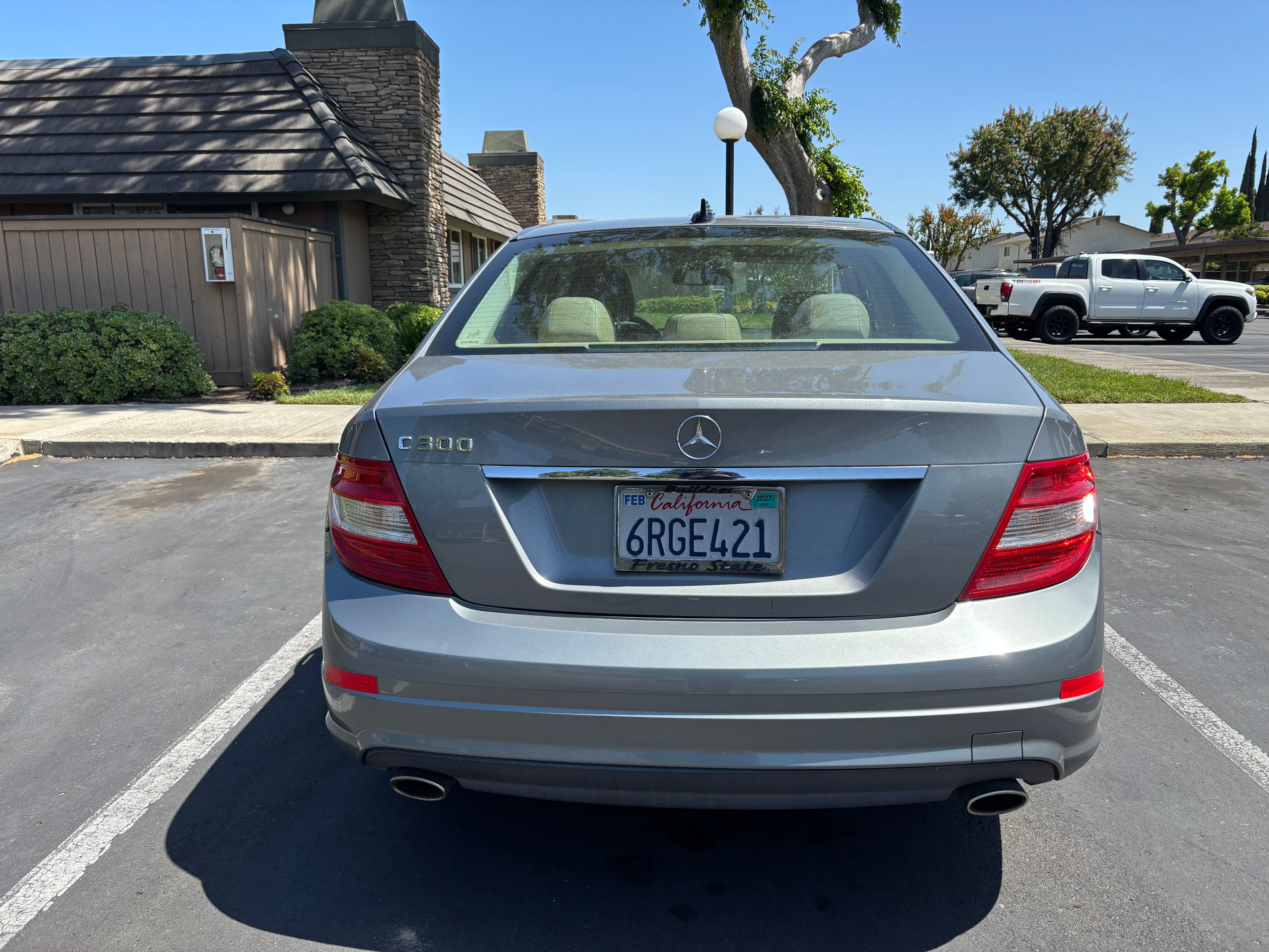 Used 2011 Mercedes-Benz C 300 Sedan image 8