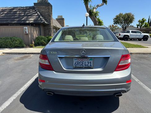 Used 2011 Mercedes-Benz C 300 Sedan image 8
