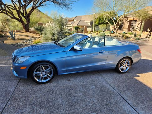 Used 2012 Mercedes-Benz E 350 Cabriolet image 2