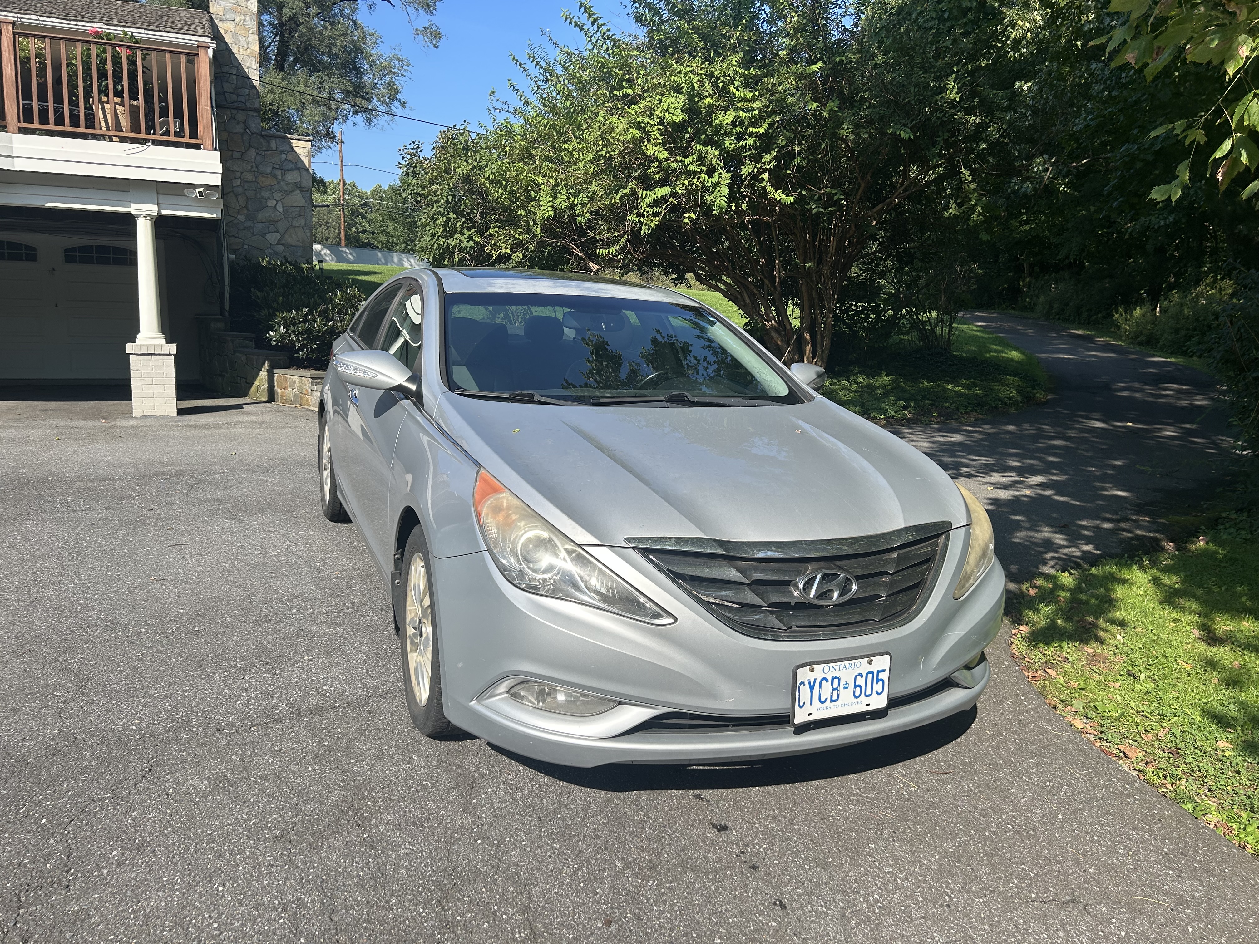 Used 2011 Hyundai Sonata Limited w/ Navigation Pkg 5 FWD image 1