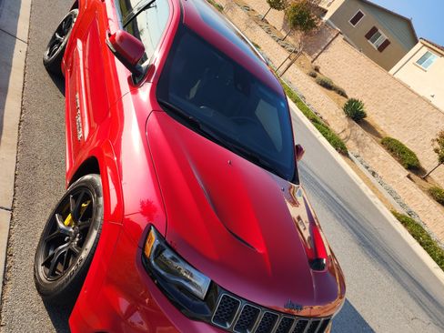 Used 2018 Jeep Grand Cherokee Trackhawk image 1