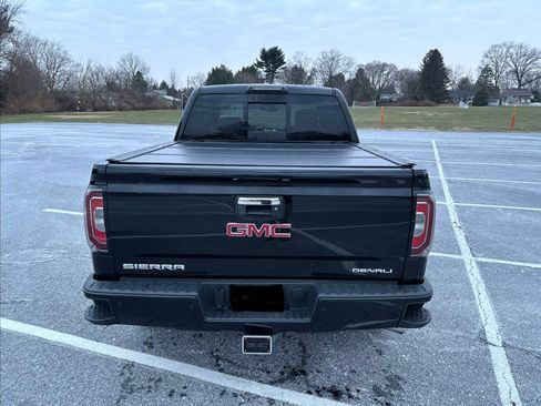 Used 2018 GMC Sierra 1500 Denali image 8